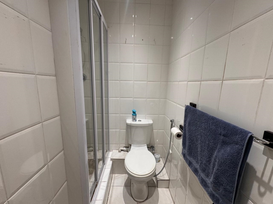 To Let 1 Bedroom Property for Rent in Strand North Western Cape